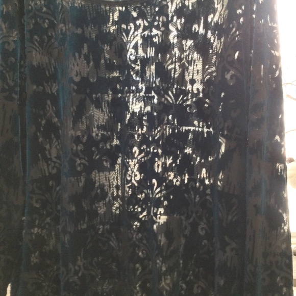 Swoop Neck Multi Facetted Long Sleeve Blouse - Picture 3 of 5